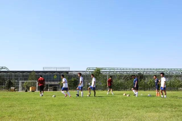 小学生陕西西安封闭式足球夏令营,西安少年夏令营团购