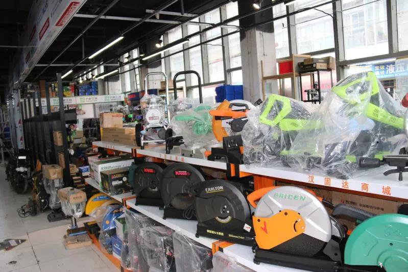 升级改造后的农贸市场夜景太美了,改造升级的农贸市场变靓了