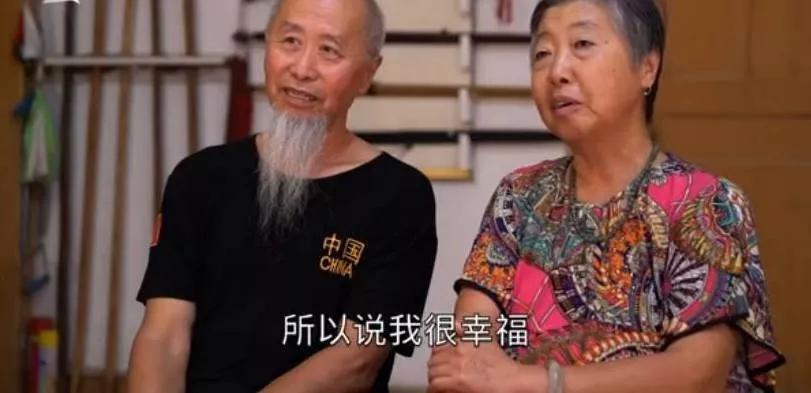 癌症晚期22岁,癌症晚期她乐观抗癌一年获丰收