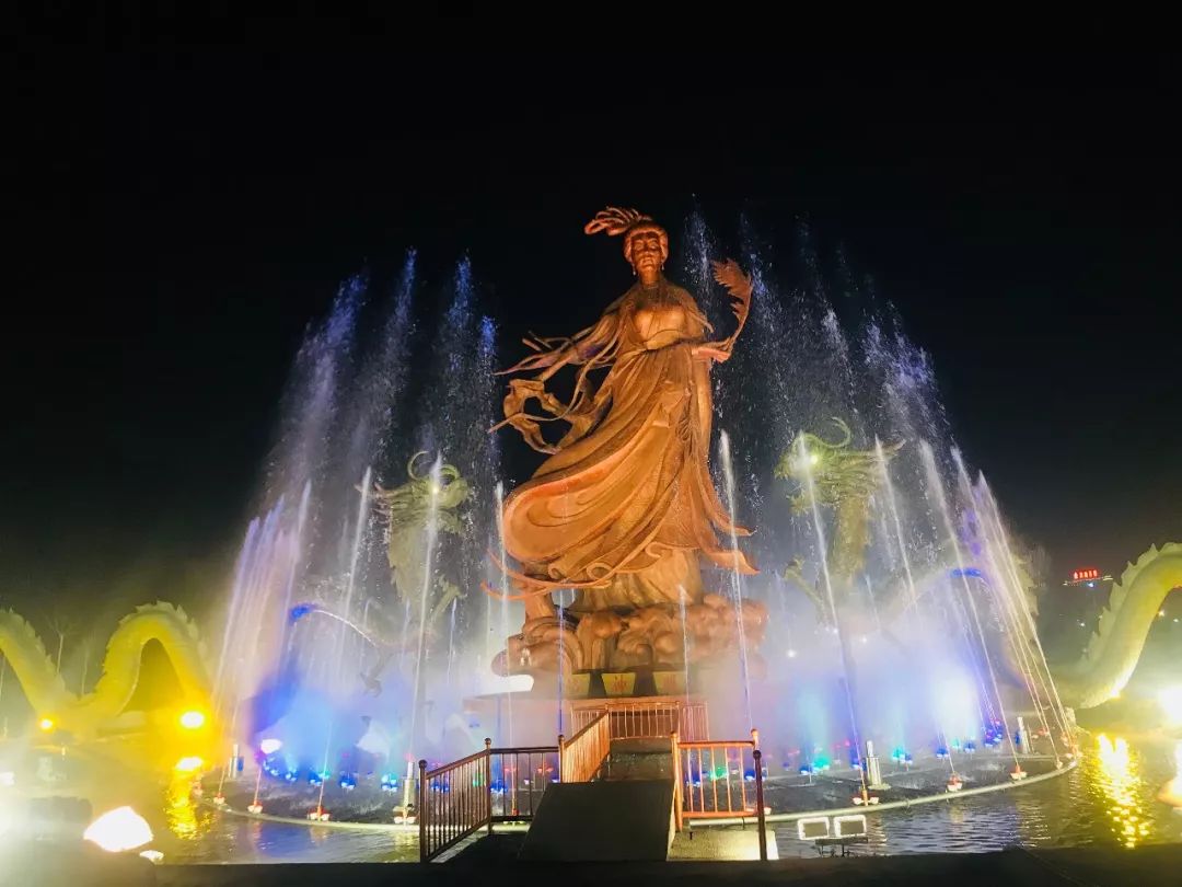 温泉灯光展,温泉灯光秀打卡点