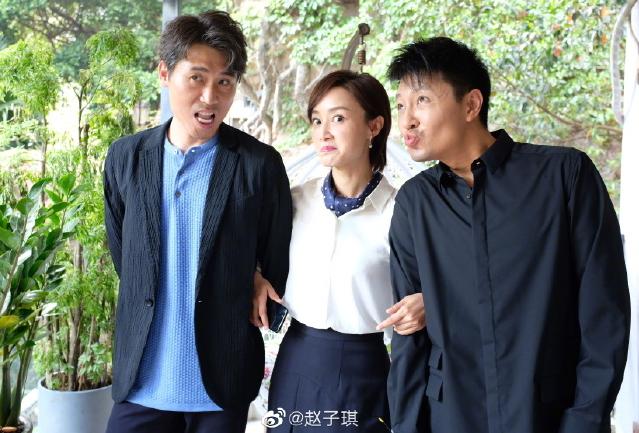 赵子琪晒童年家庭合影,赵子琪生活照曝光