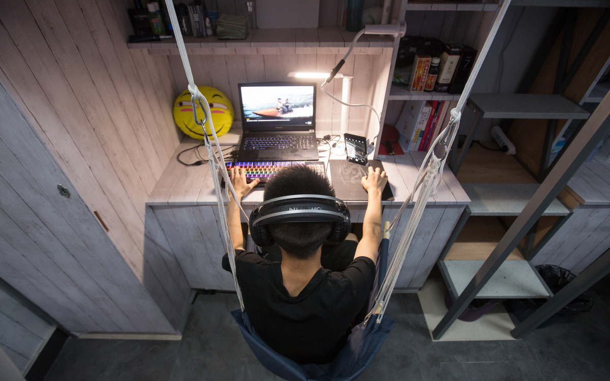 大学宿舍室友之间的氛围,大学宿舍怎么和自私的舍友相处