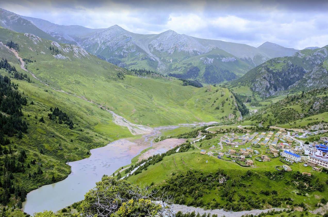 价值不可估量的陨石坠落,发现陨石与目击陨石价格差多少