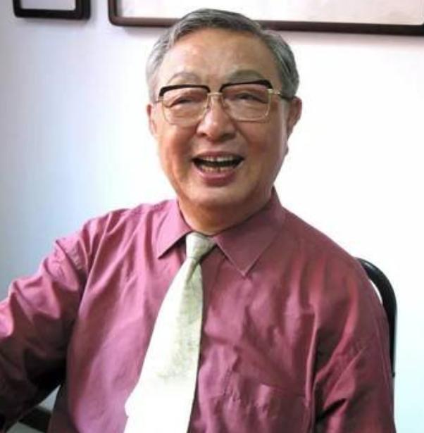 连续登上春晚24年现已7年无缘春晚,连登春晚8年走红后却回归家庭