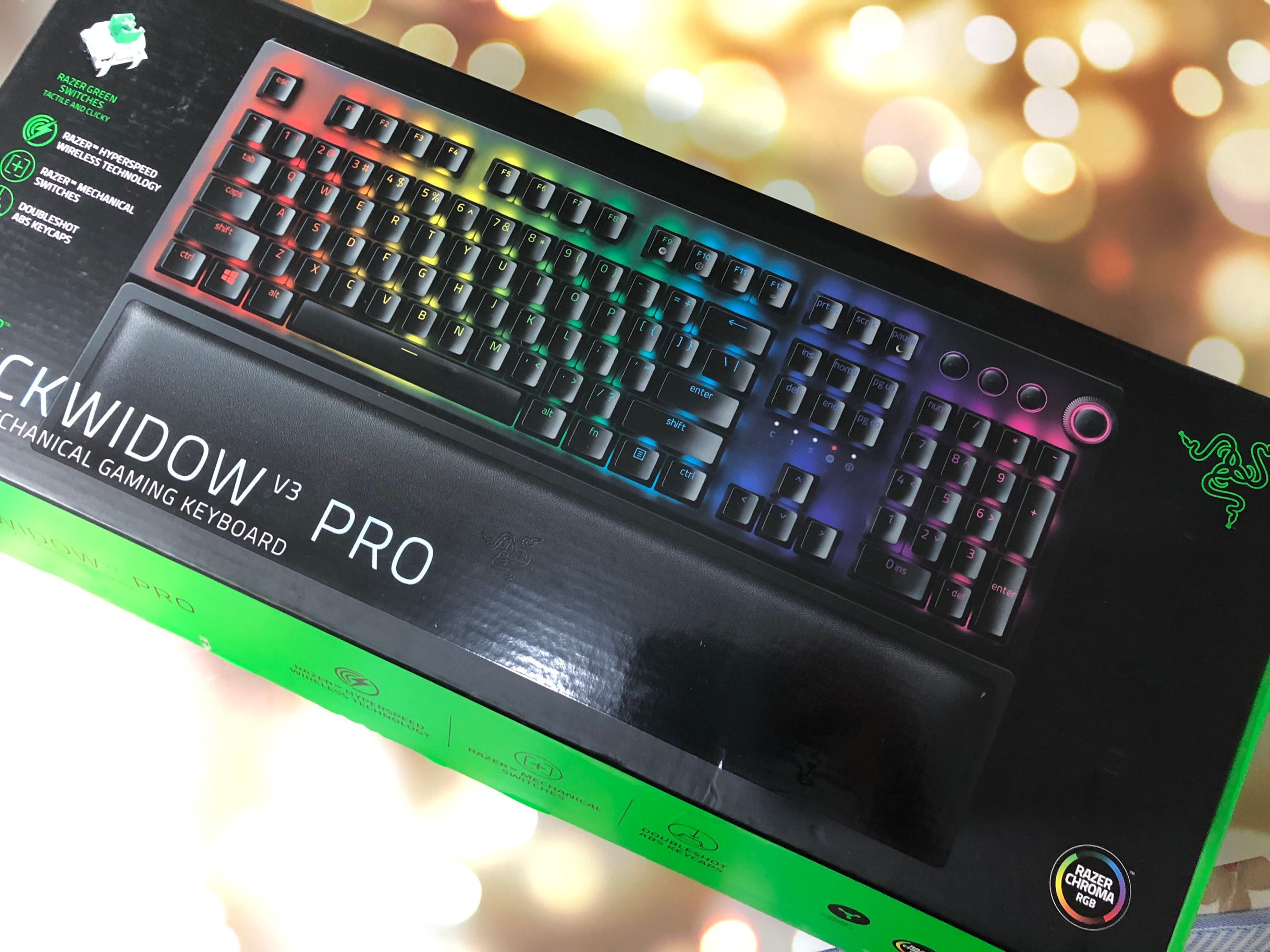 雷蛇黑寡妇v3键盘如何调节灵敏度,雷蛇黑寡妇游戏键盘测评