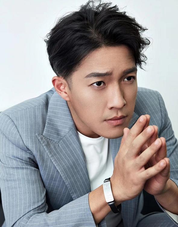 张博宇父亲张丰毅母亲吕丽萍,吕丽萍的爸爸是吕齐吗