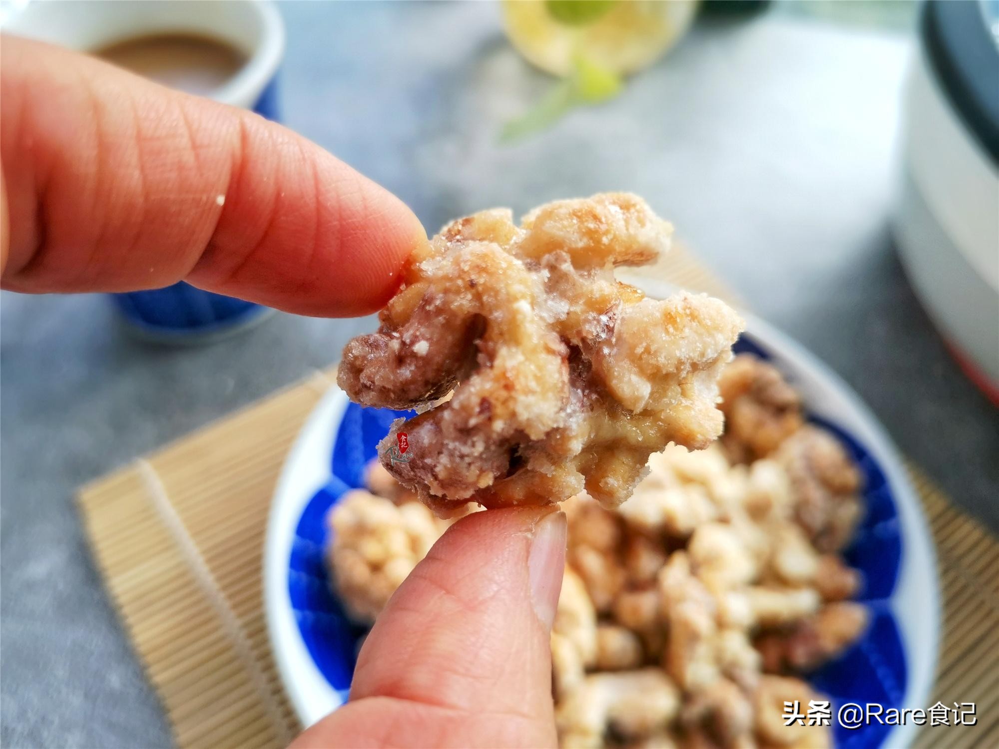 原味核桃怎么弄才能酥脆,核桃太苦怎么做成甜核桃