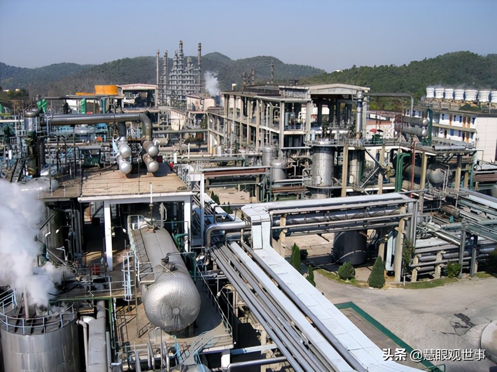 七十年代引进化肥,七十年代初期引进外资建立的项目