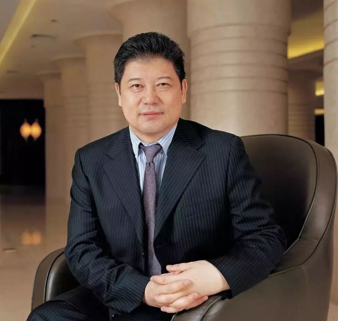 年销售额32亿！一个体育老师打造的商场，在深圳竟火了11年