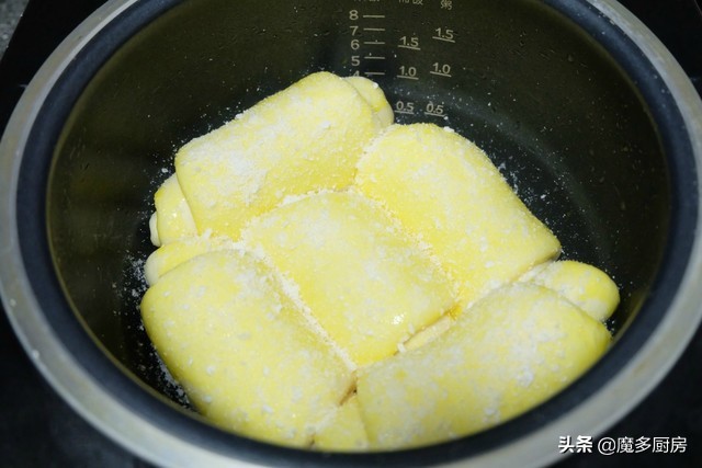 不用揉面家庭懒人版电饭锅面包,面包不用揉面烤箱做法
