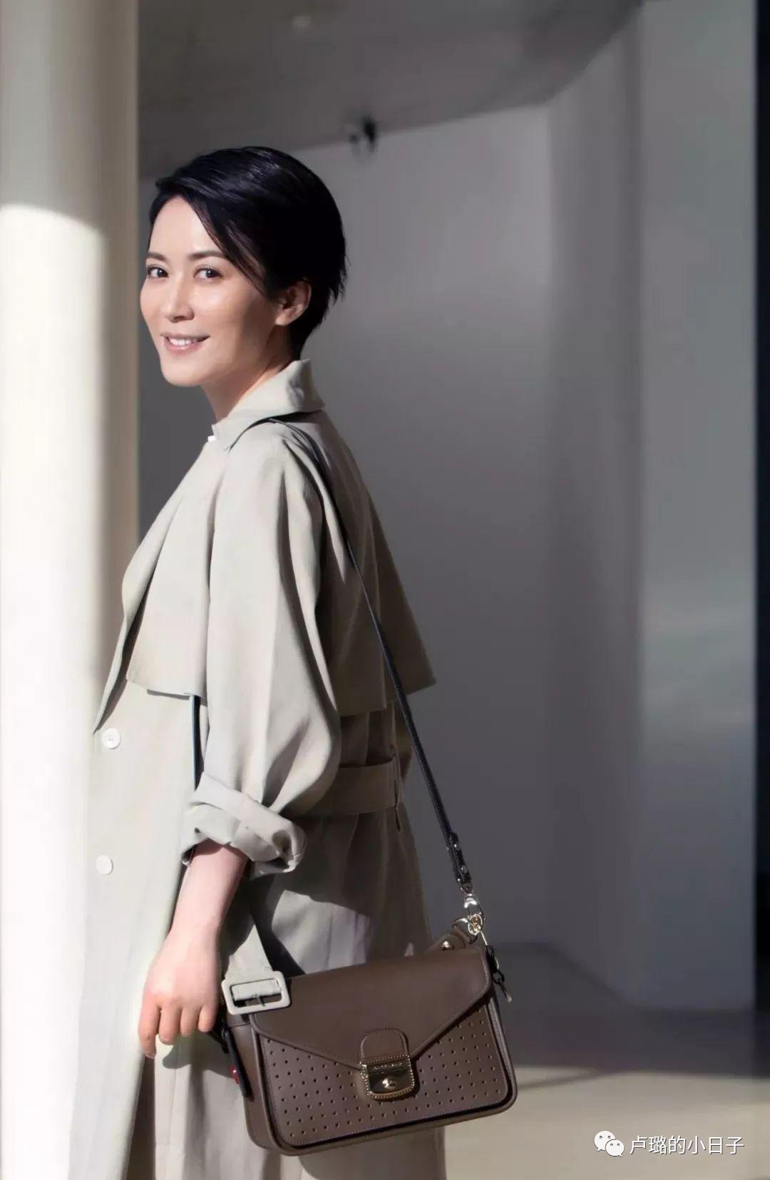 最有权势的德国总理天天背的千元包，这个法国的品牌到底多好用