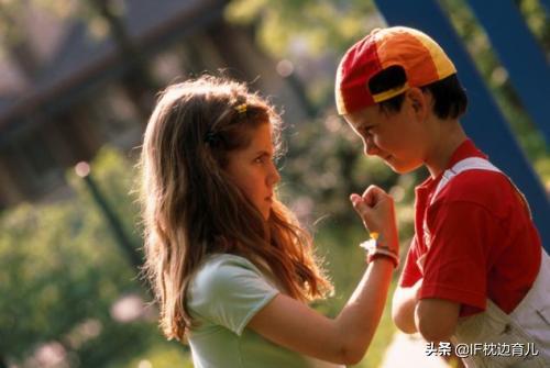 李玫瑾教授揭秘打骂孩子,李玫瑾谈父亲的言行对孩子的影响