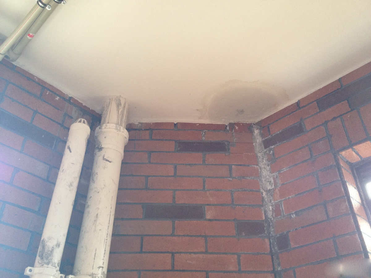 开发商排气管可以安在顶楼家里吗,通到楼顶的排烟管道价格