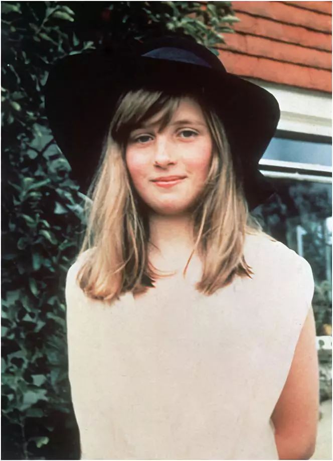 戴安娜走秀完整版,惊鸿一瞥古典婚礼