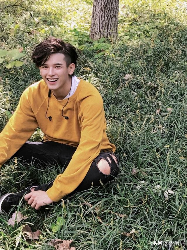 这个爱豆真励志，从200斤胖子逆袭成最帅训练生，*服私**港风超时髦