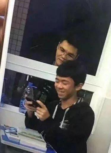 充100送1元？从盗版起家到哭穷卖惨，抠门晋江狗血发家史