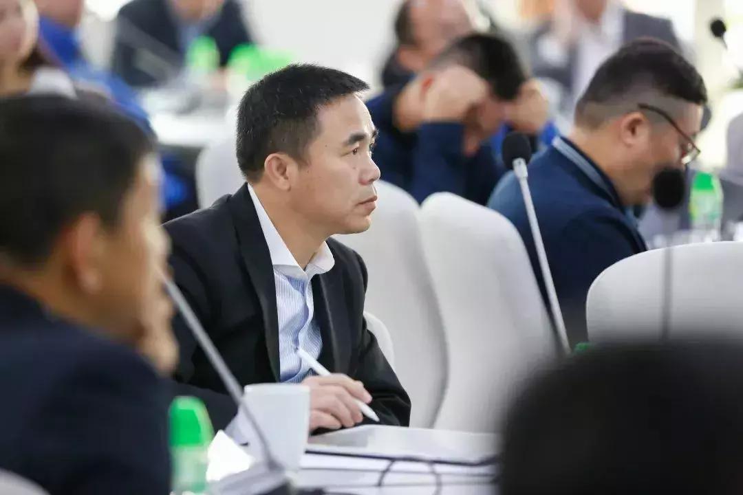 涓冨尮鐙间綋鐜扮殑闂藉晢绮剧,涓冨尮鐙间細淇濅綉鍦ㄥ鐨勭寤轰汉