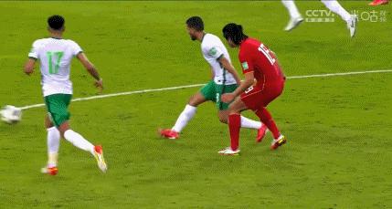 国足大胜后全队赛后谢场,国足输后名场面