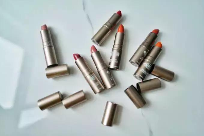 大牌同款彩妆秒杀,一百块钱买一堆大牌化妆品