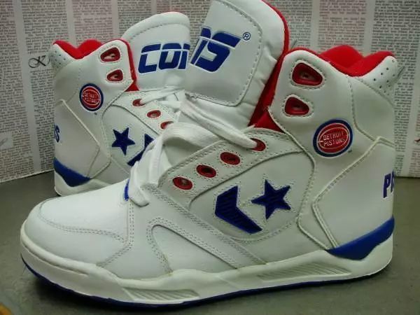 CONVERSENBA队徽鞋，中国鞋迷的篮球鞋启蒙圣物