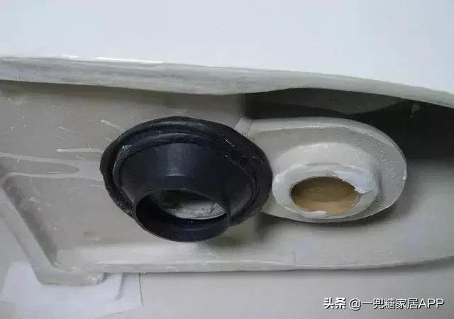 你家厕所≈生化房？做好这四点，远离异味细菌小飞虫