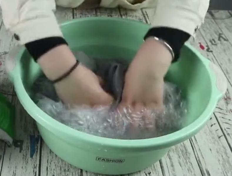 床单铺得久了中间很薄怎么办,床单被褥发黄怎么洗