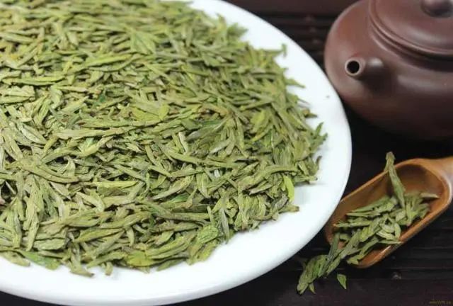 鞋子发臭怎么办最有效,鞋子洗后没晒太阳发臭怎么办