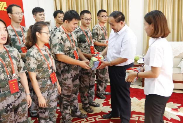 “选调生”有多香？到了30岁之后才明白，高校应届毕业生不要错过