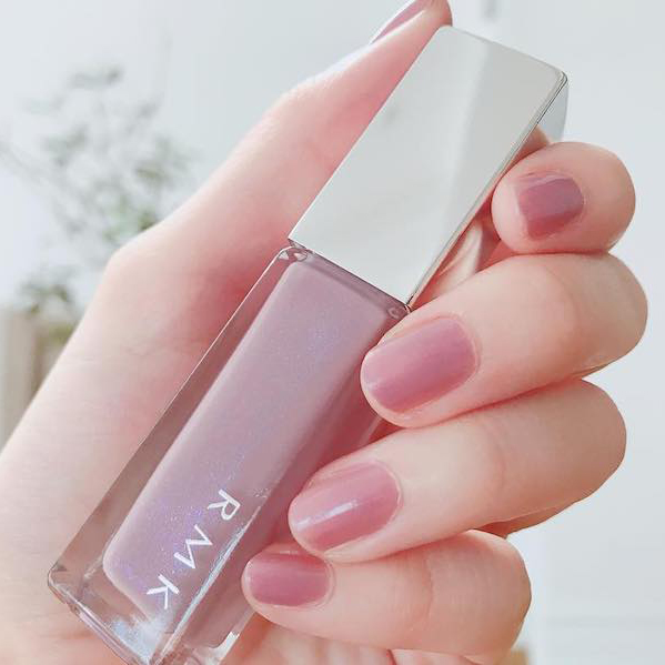 裸色冰透显白指甲油推荐,显白指甲油推荐秋冬款