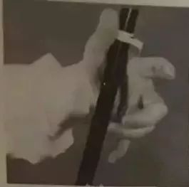 赵丹青二胡左手按弦力度,二胡赵寒阳讲左手无名指按弦