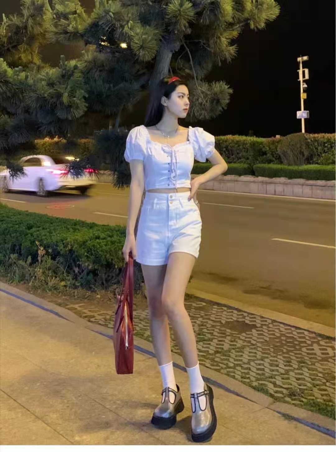 白色牛仔短裤太短了怎么加长好看,牛仔短裤搭白色上衣怎么弄