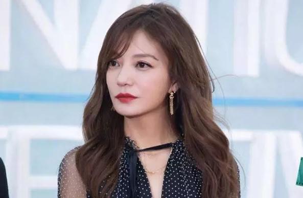 赵薇演员请就位点评杨紫,演员请就位赵薇说女演员太难了