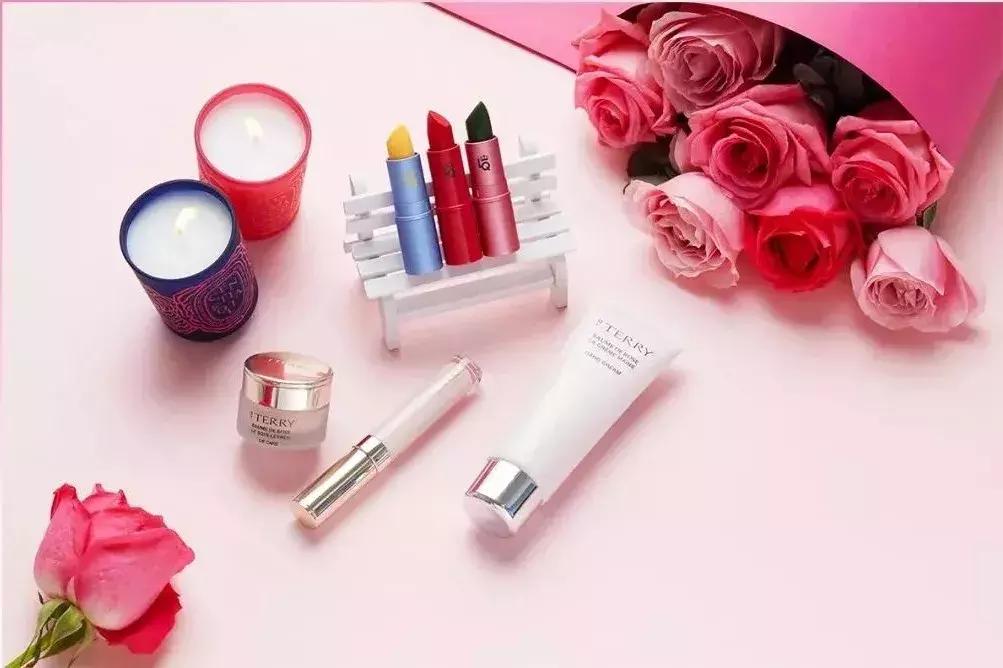 情人节送老婆什么礼物有纪念意义,情人节送男朋友什么礼物1000左右