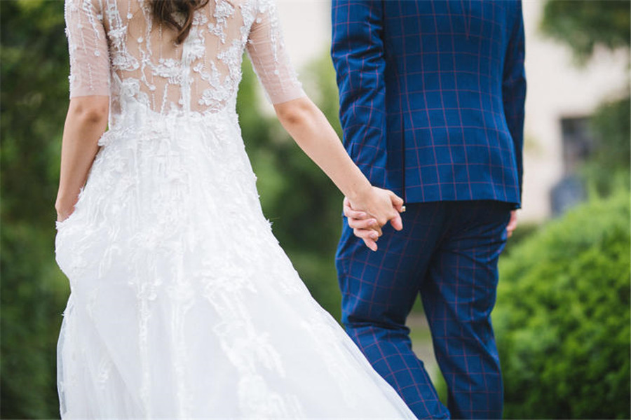 怎样定制婚纱摄影,婚纱注意事项及建议