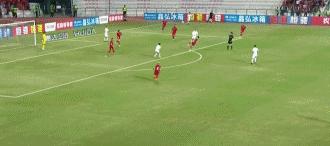 如果国足有这么好的水平该多好,国足踢成什么样