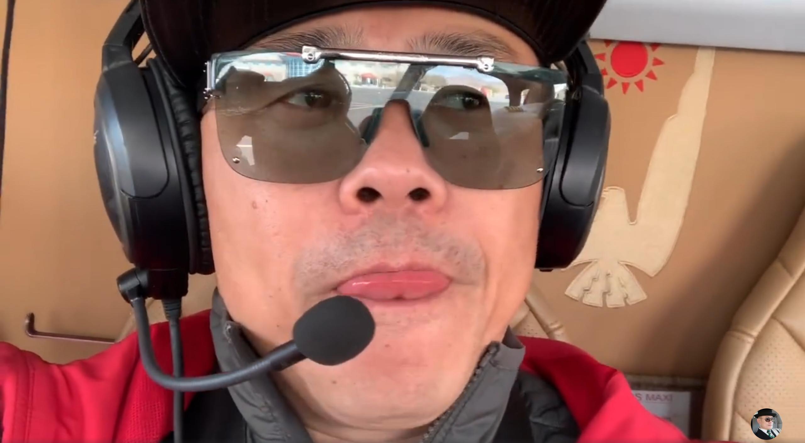 周立波和科比搞笑视频,周立波坐直升机调侃科比遭热议