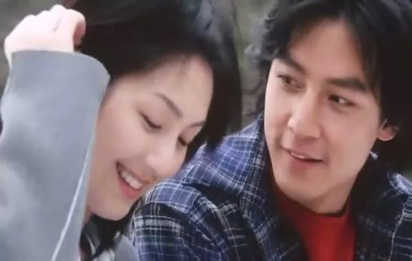 冬天就想窝在被子里看甜甜的剧,盘点充满少女心的香港老电影