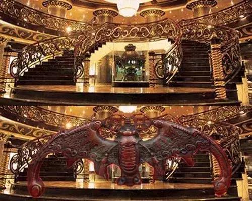 长得很丑的蝙蝠,蝙蝠象征意义是什么