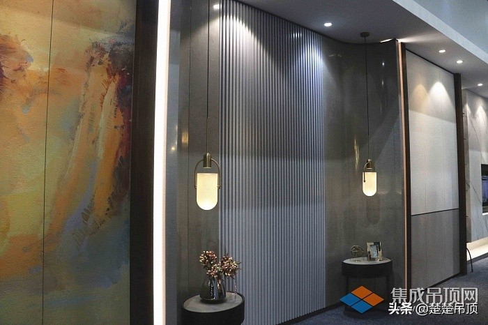 妤氭绌洪棿鑹烘湳缇庡,鐑疆鎸佺画