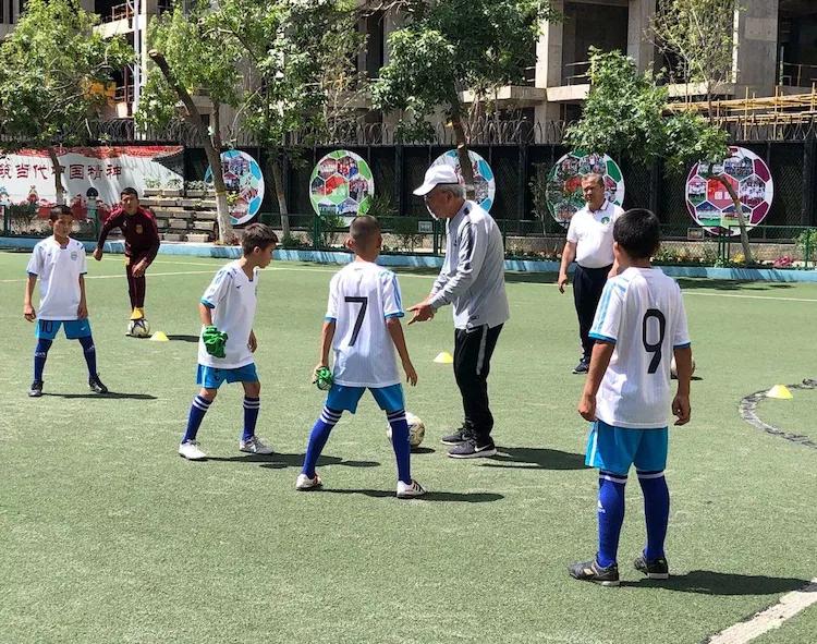 2015新疆乌鲁木齐校园足球比赛,沙区校园足球联赛比赛视频