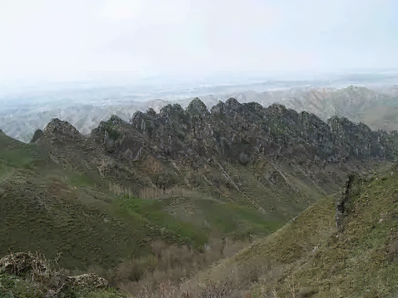天山天池博格达峰马牙山,博格达峰马牙山