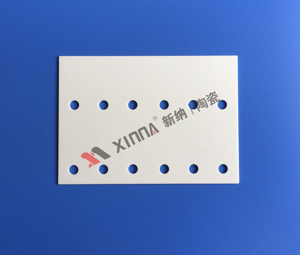 氧化铝陶瓷散热片,氧化铝陶瓷散热片原厂家