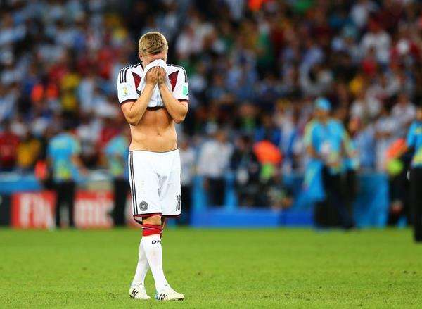 假如欧洲杯如期举行活动,今年欧洲杯的时间怎么那么晚