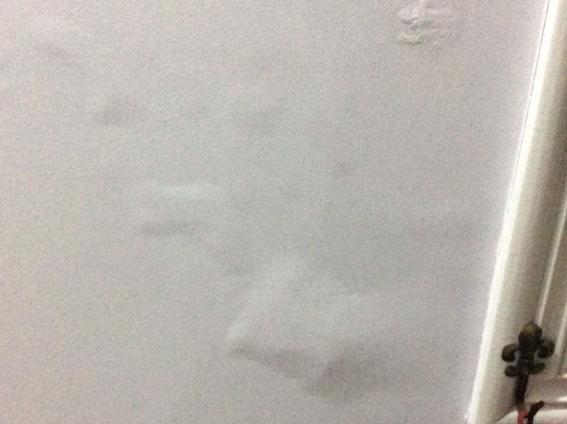 墙面发霉起泡怎么处理,墙壁发霉起皮严重怎么办最快处理