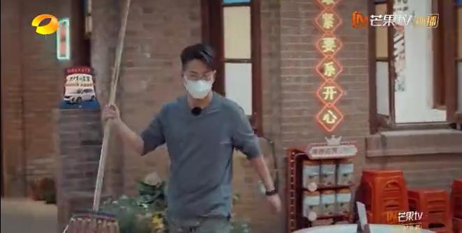 大湾区哥哥太牛了！《大湾仔的夜》出手就第一，芒果台又抓到王炸