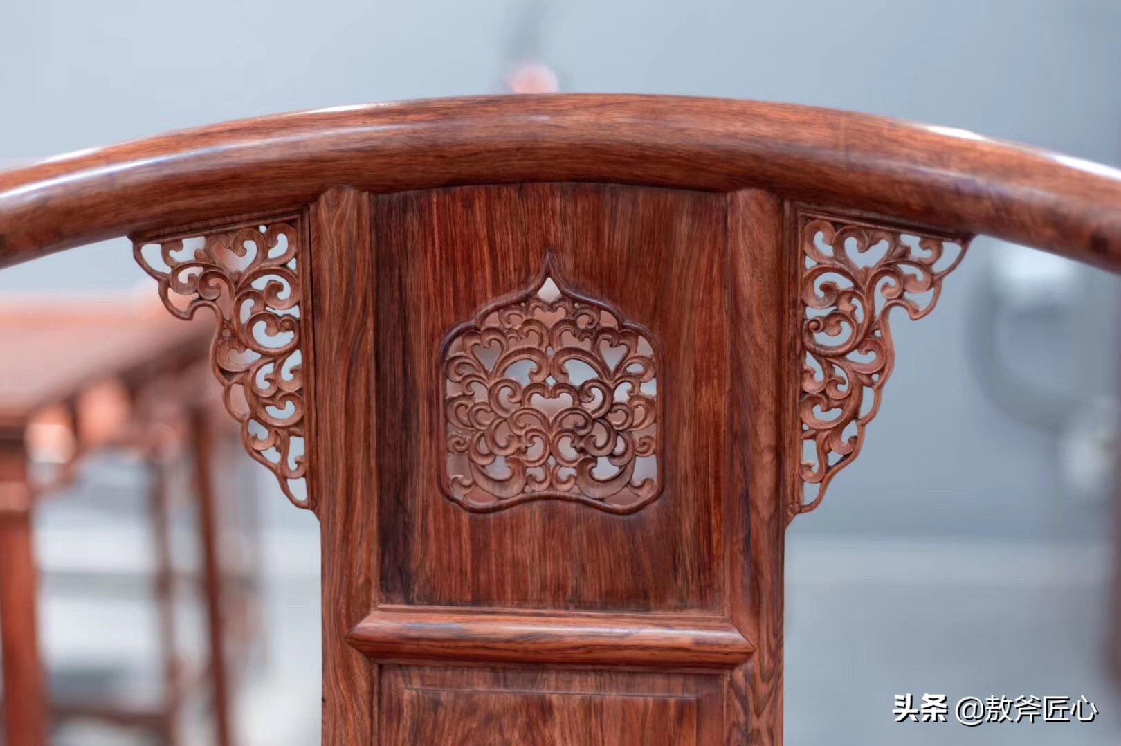 黄花梨鉴别真假只需3秒,海南黄花梨用酒精泡咋分真假