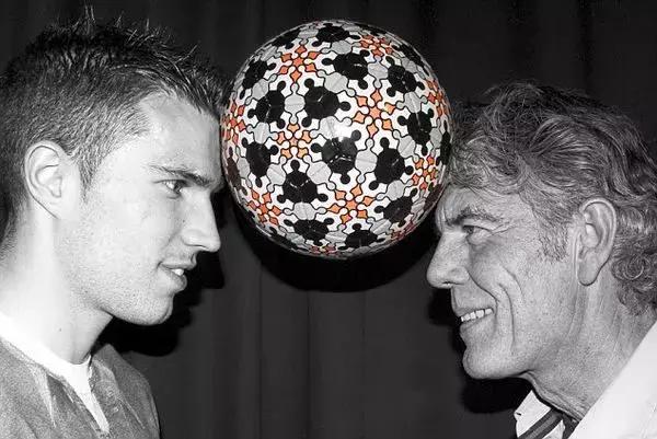 荷兰足球黄金一代范佩西,荷兰三杰罗本范佩西