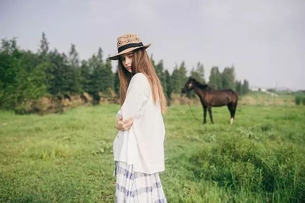 “土气”的休闲农业,正成为高端品牌争抢的“联姻”对象