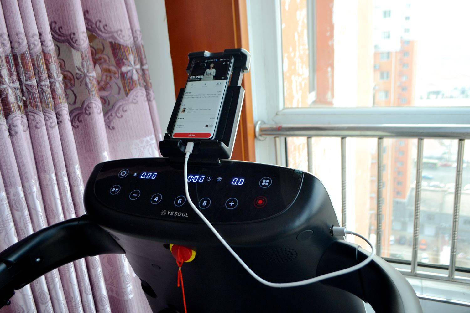 野小兽p30跑步机男士用着怎么样,野小兽跑步机p30怎么减震最好