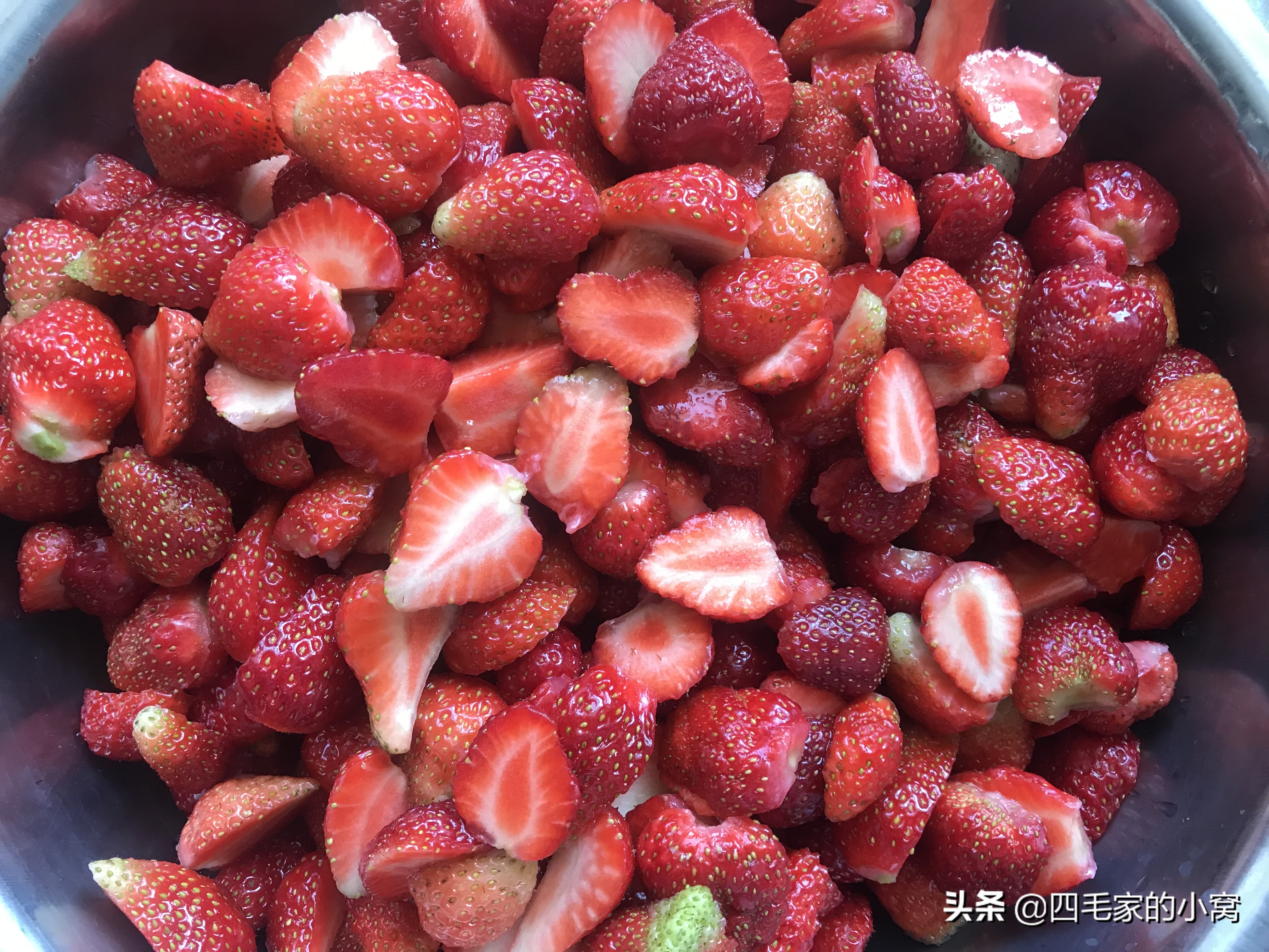 水果奢侈吃法，用自制零添加大果粒水果酱，制作爆款夏季清凉沁饮